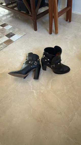 Botines Valentino Rockstud Piel Negra T. 40