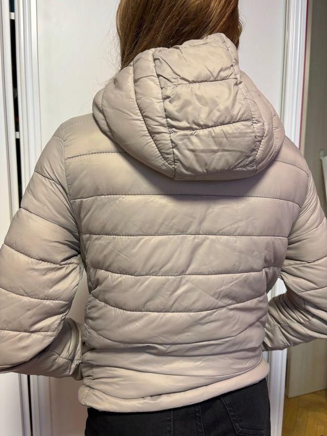 Abrigo Pull&Bear beige con capucha