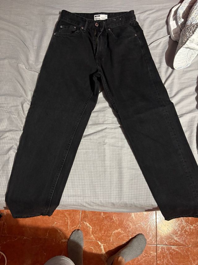 Pantalón negro usado una vez