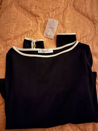 Camiseta Mango Cuello Barco Negra