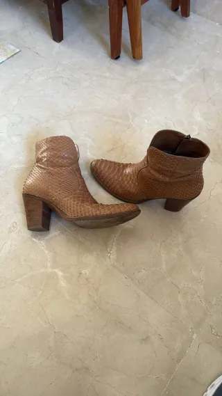 Botines Sartore Piel Pitón Marrones Talla 40