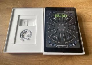 iPad 8ª Gen 128GB Plata/Gris Espacial