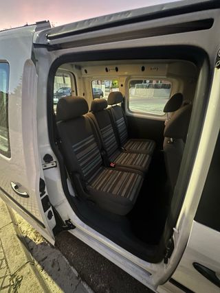Volkswagen Caddy 2012