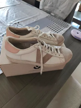 Zapatillas Victoria Blancas y Rosas