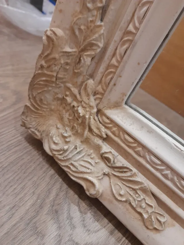 Espejo cuerpo entero marco blanco ornamental