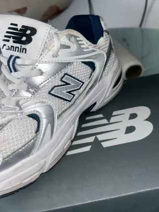 New Balance Bambas Plata y Blanco