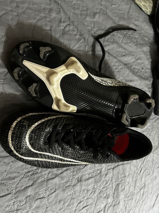 Botas de fútbol niño de tacos número 35