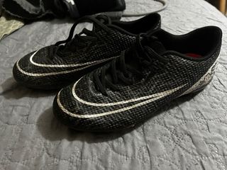 Botas de fútbol niño de tacos número 35