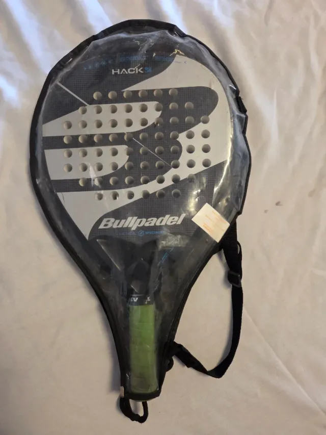 Pala Bullpadel Hack 03 Junior + copertura