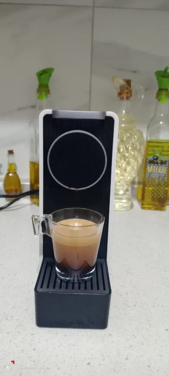 Macchina caffè espresso colore bianco 