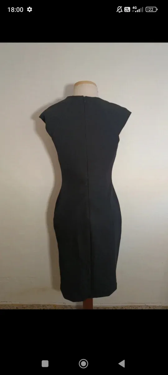 Vestido midi elegante Zara negro