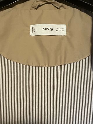 Gabardina Mango niña beige