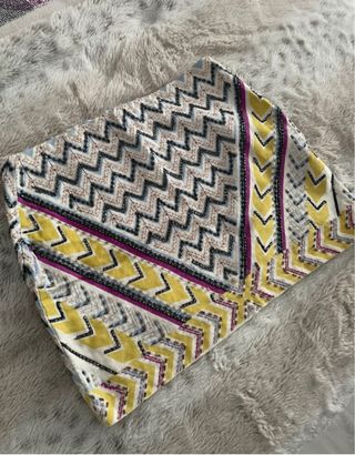 Minifalda Zara XS con abalorios
POR ESTRENAR