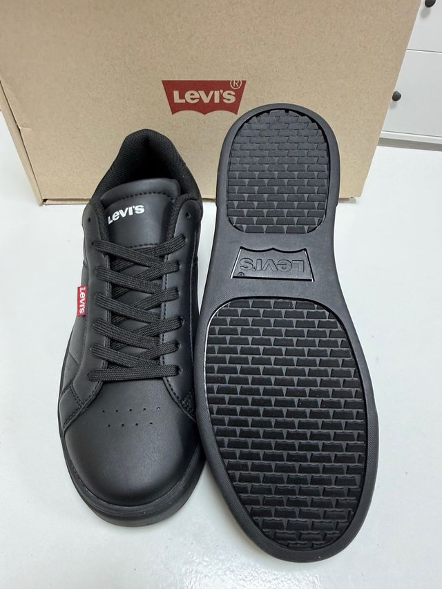 Zapatillas Levi's Negras