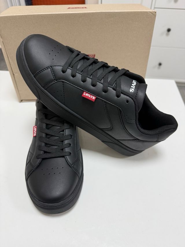 Zapatillas Levi's Negras