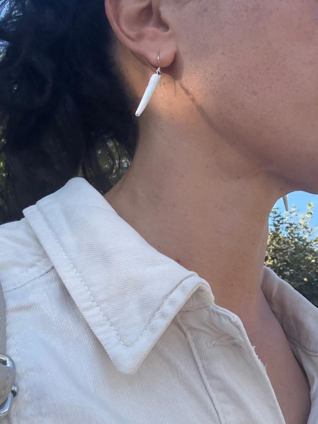 Pendientes Colmillo Mar Plata y Blanco