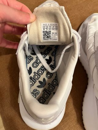 Zapatillas Adidas Sportwear grises y blancas