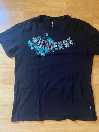 Lote 2 Camisetas  Talla M ( converse y Jack&jones)
