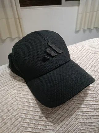 Gorra Adidas Negra
Talla L/XL