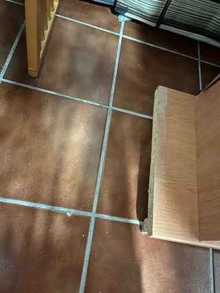 Mobili da soggiorno modulari con ripiani in vetro