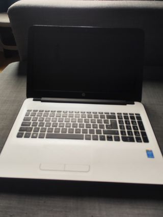 Portátil HP 4GB RAM, 1TB HDD, Core i3