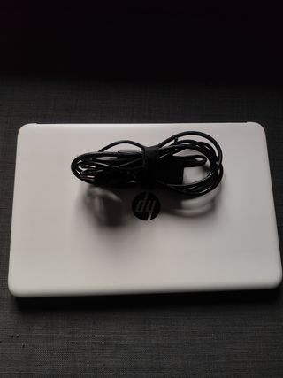 Portátil HP 4GB RAM, 1TB HDD, Core i3
