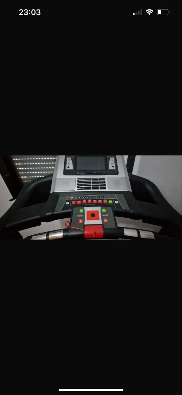 Cinta de correr BH con WiFi y Bluetooth