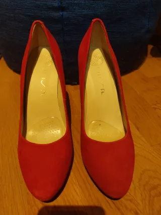 Zapatos de tacón Unisa rojos sin estrenar