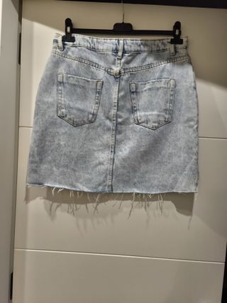 Falda vaquera mini Kiabi desgastada