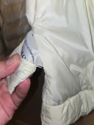 Plumífero Moncler Blanco perlado.
