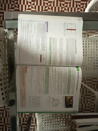 Física. 2 Bachillerato. Savia