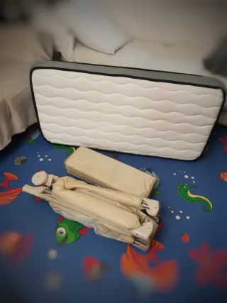 Cuna de viaje con colchón