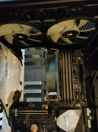 Torre PC Sharkoon con Placa, Procesador....