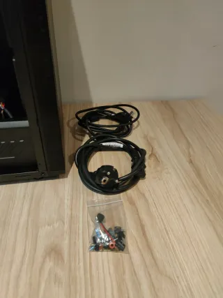 Torre PC Sharkoon con Placa, Procesador....