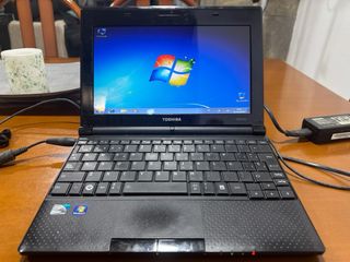 Mini portátil Toshiba 