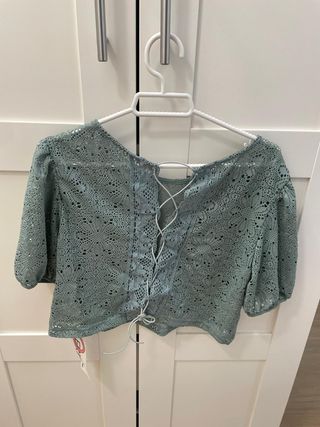 Blusa de encaje verde