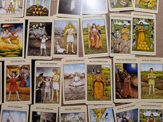 El tarot Mitico, libro+ cartas+pañuelo- Juliet Sha