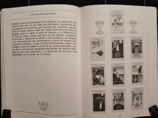 El tarot Mitico, libro+ cartas+pañuelo- Juliet Sha