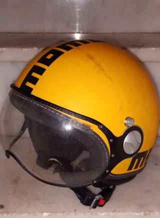 Casco Momo Design FGTR Amarillo
