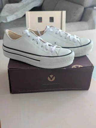 Zapatillas Victoria Polipiel Blancas