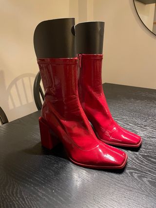 Botines Stradivarius Rojos Talla 39