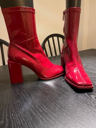 Botines Stradivarius Rojos Talla 39