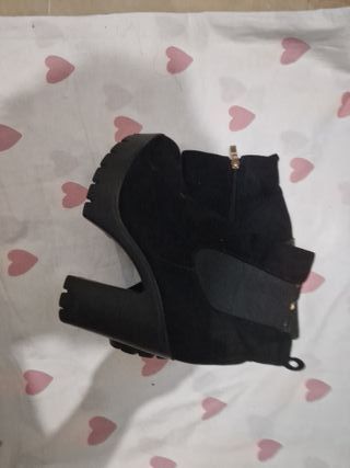 Botines negros mujer