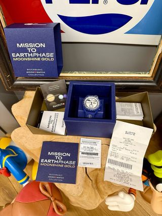 Swatch MoonSwatch Mission to Earthphase