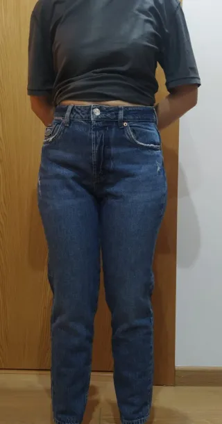 Pantalón vaquero azul medio