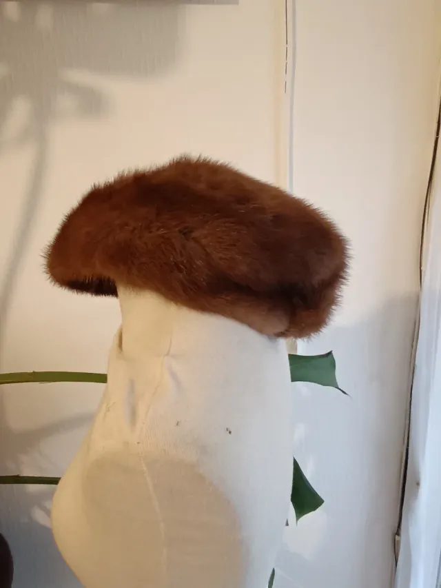 Gorro de tipo visón marca Raab