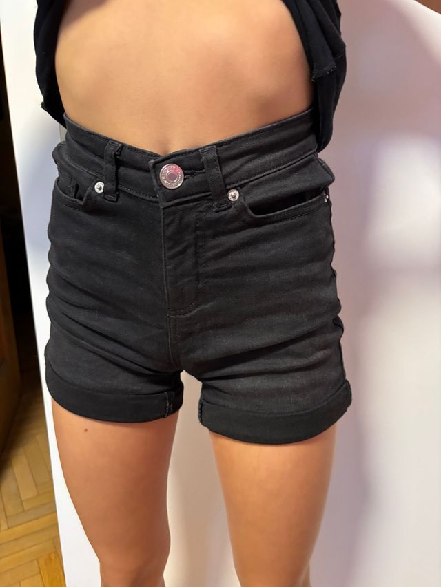 Vaqueros cortos negros