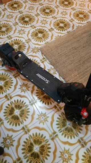 Patinete eléctrico scooter 45 km/h
+Batería
