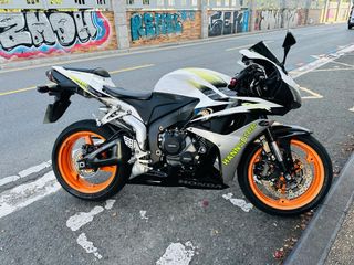 Moto Honda cbr 600rr del año 2008