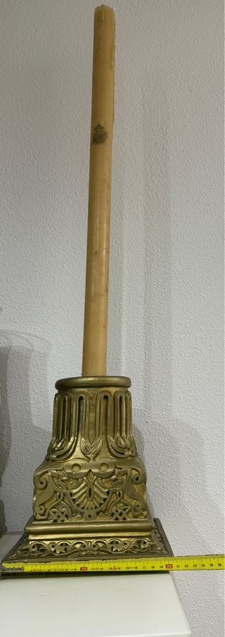 Farol de metal dorado y plástico
